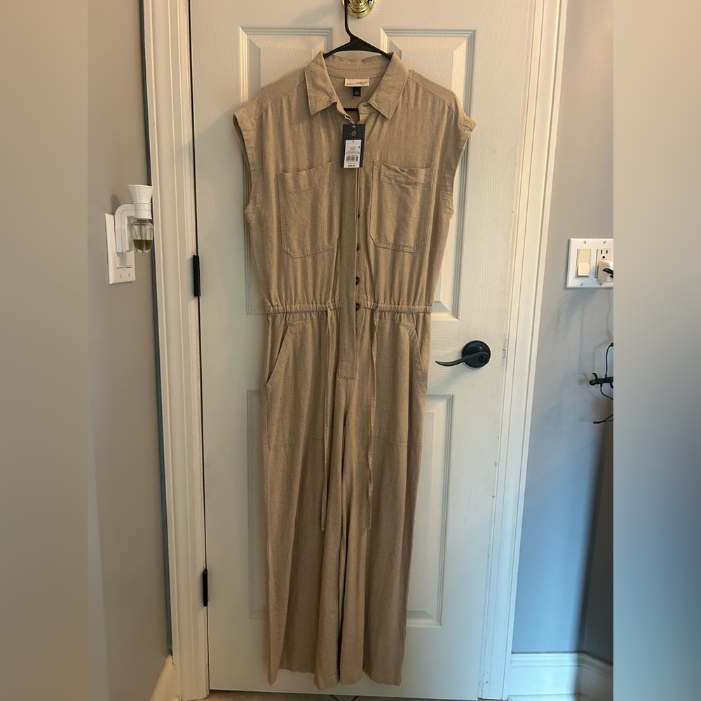 Universal Thread Beige Collared Jumpsuit NWT - image 2